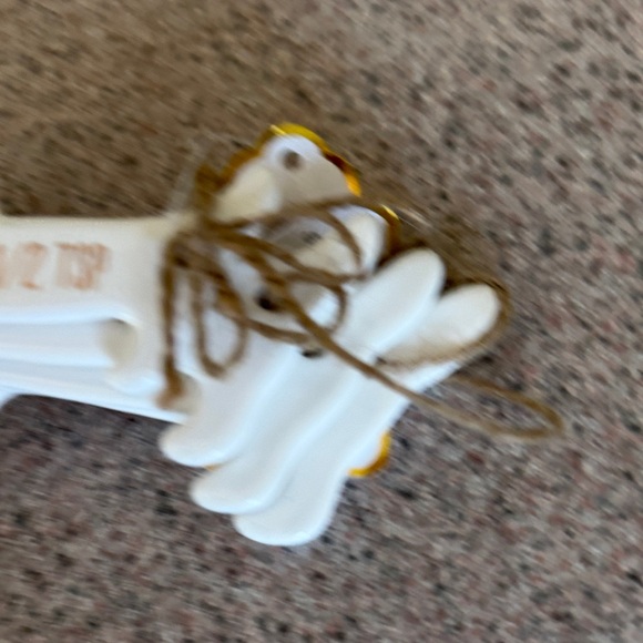 VOTUM White Dachshund Ceramic Measuring Spoon Set – Set of 4 Cute Weiner Dogs - Picture 5 of 7